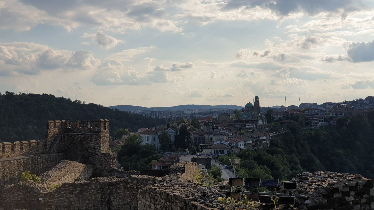 Burg Weliko Tarnowo Aussicht auf Stadt